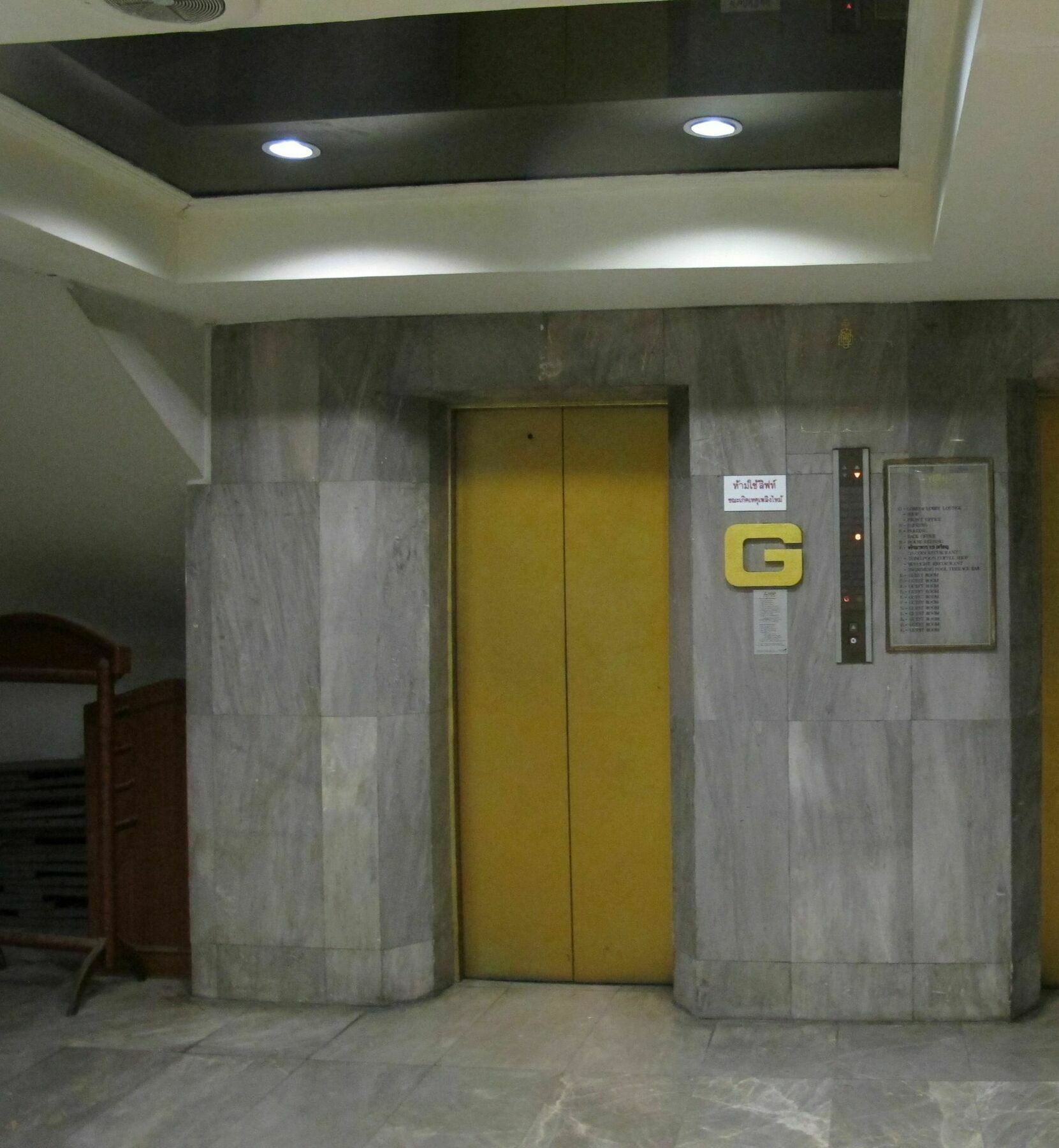 Tongpoon Hotel Bangkok Exterior foto