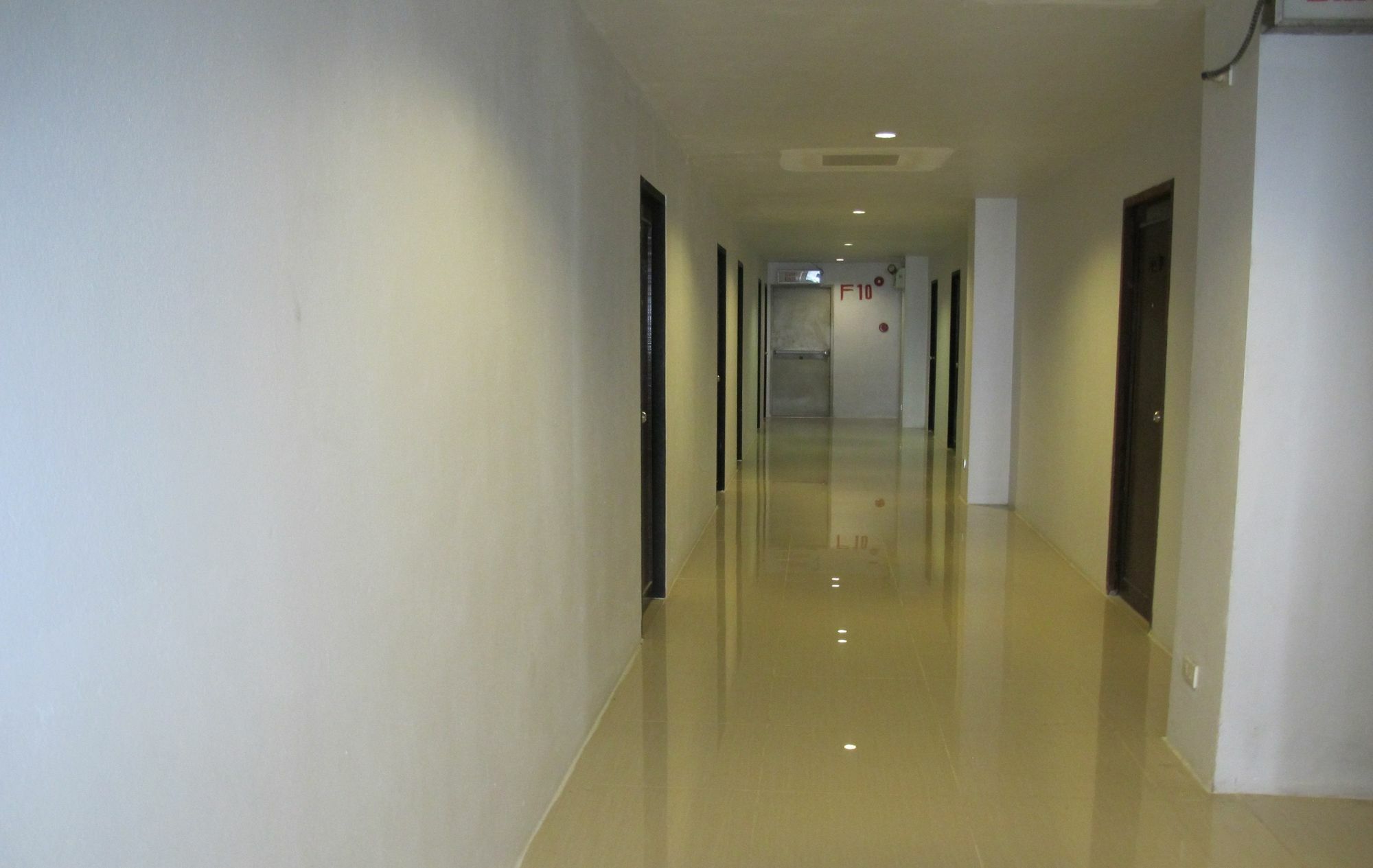 Tongpoon Hotel Bangkok Exterior foto